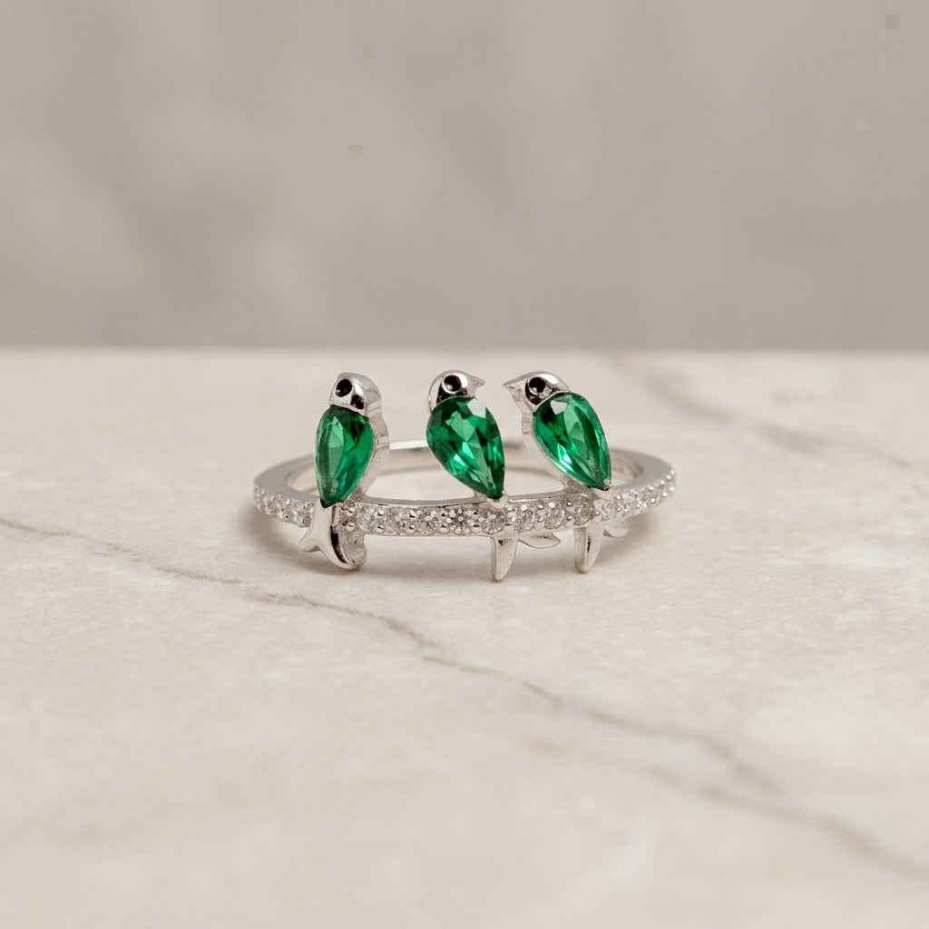 Emrald Songbirds Ring