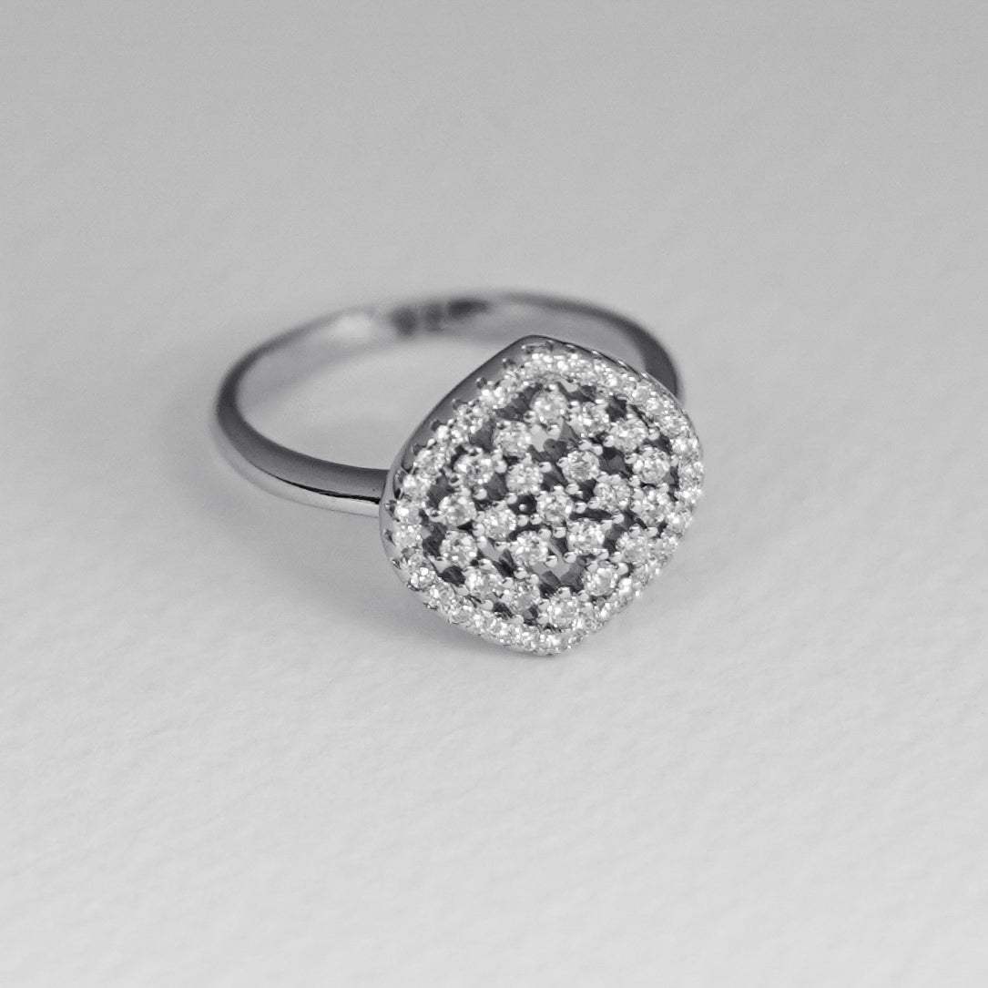 Lumina Mosaic Princess Diamond Ring – Royal Square Cluster Luxury Design